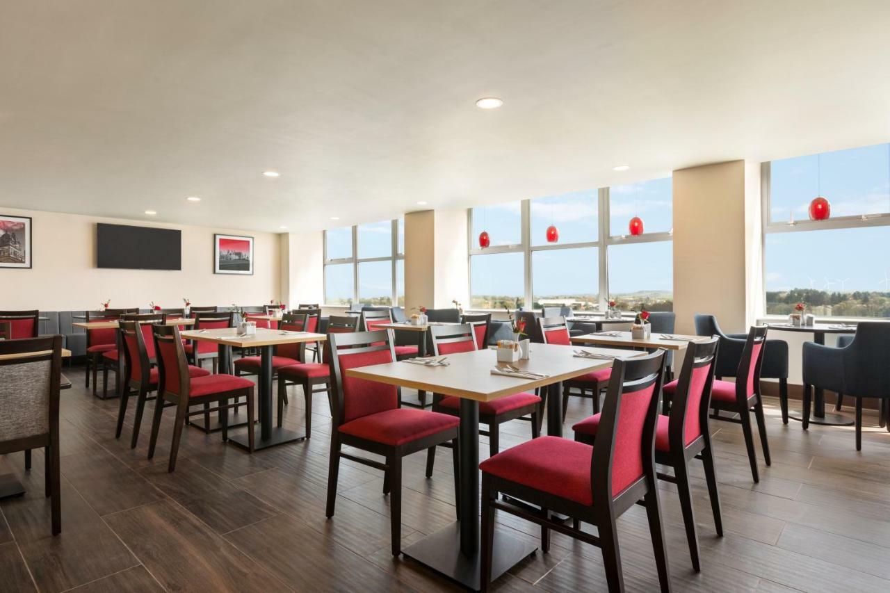 Ramada East Kilbride Hotel Ngoại thất bức ảnh