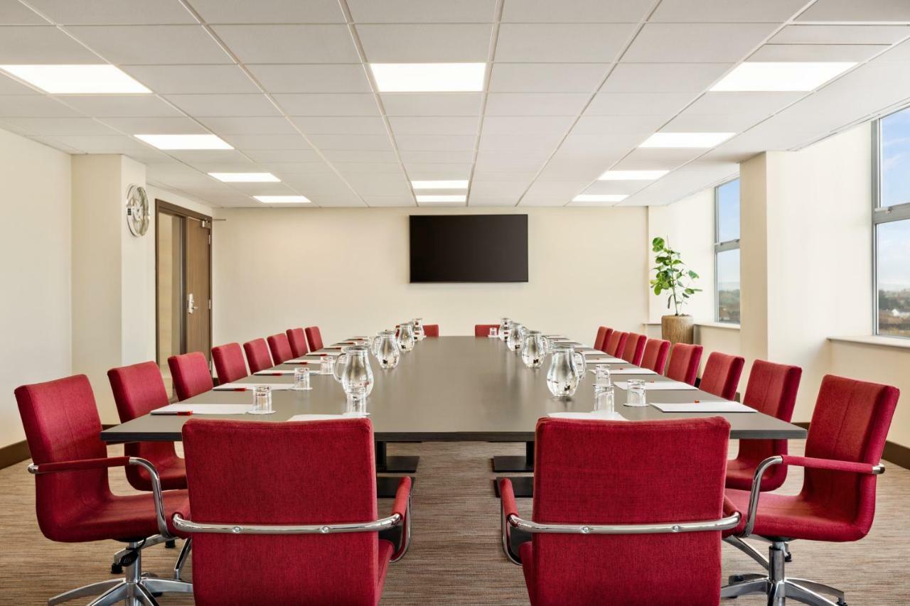 Ramada East Kilbride Hotel Ngoại thất bức ảnh